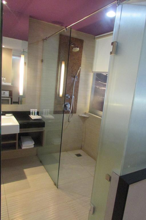 Mercure Palu Luaran gambar