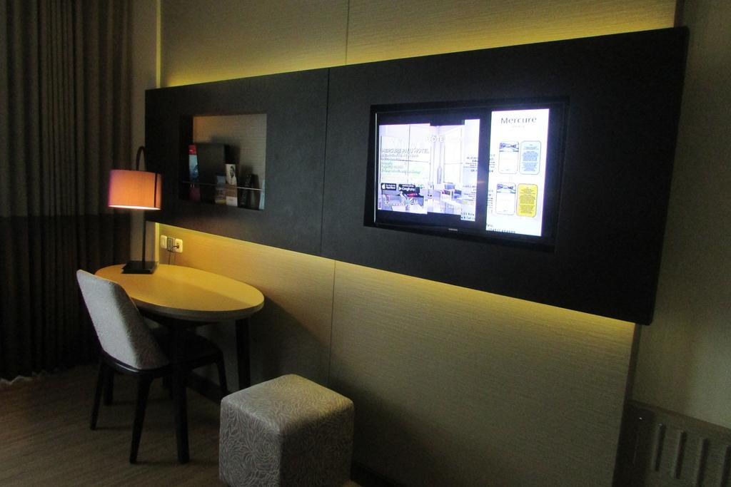 Mercure Palu Luaran gambar