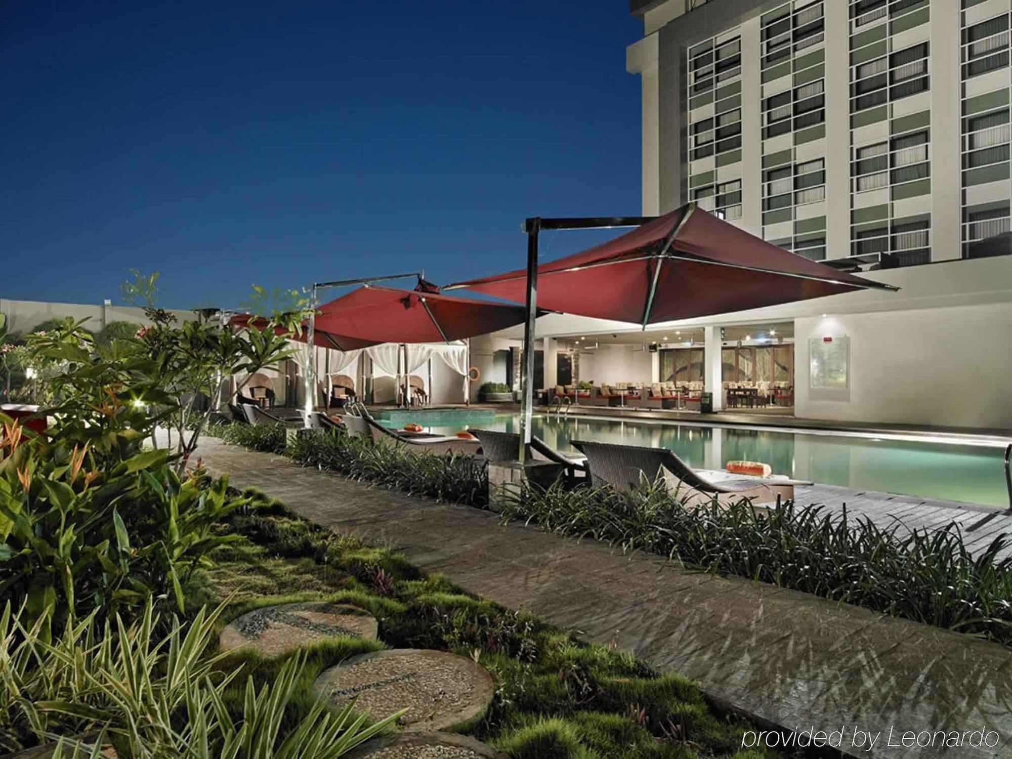 Mercure Palu Luaran gambar