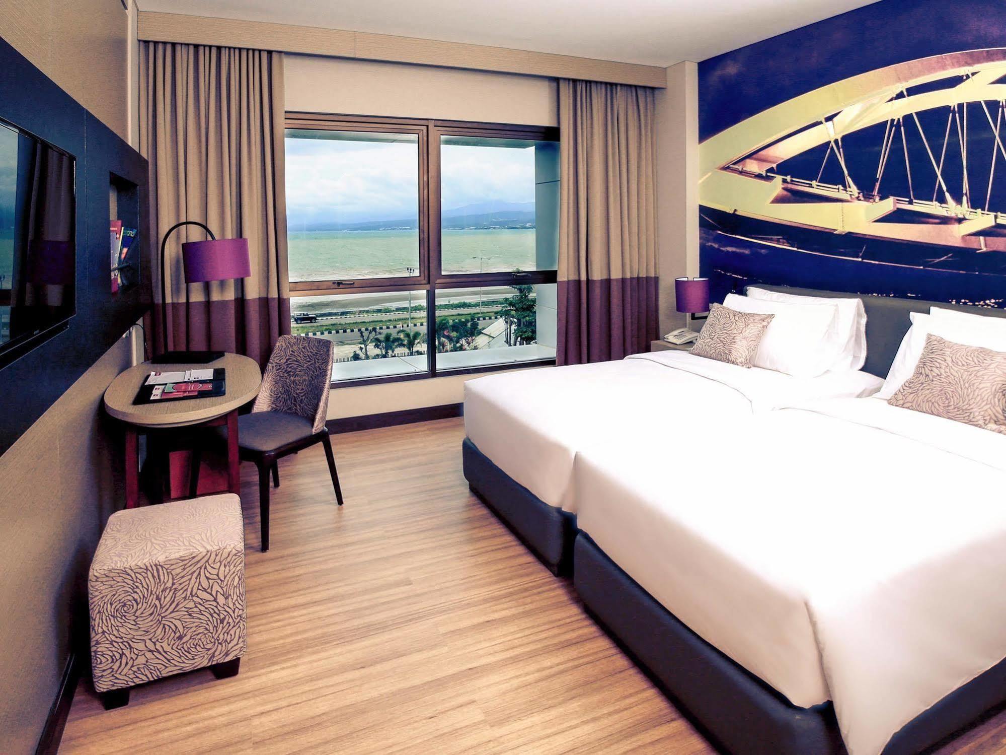 Mercure Palu Luaran gambar