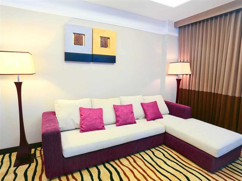 Mercure Palu Luaran gambar